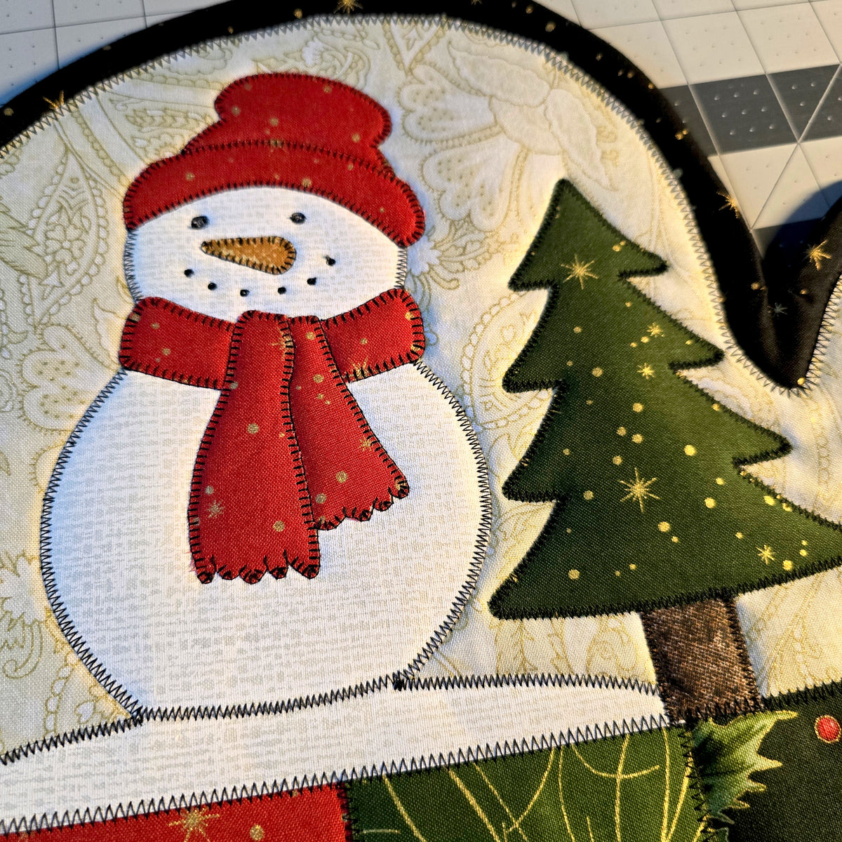Snowman Mitten Trivet with BONUS Floral Design by Lisa Capen Quilts